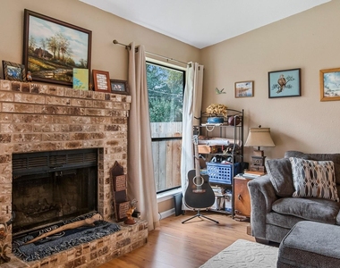 6029 Old Fredericksburg Rd - Photo Thumbnail 17