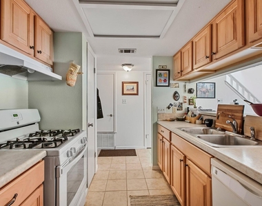 6029 Old Fredericksburg Rd - Photo Thumbnail 11