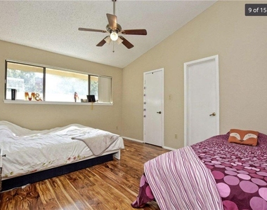 806 W 24th St - Photo Thumbnail 4