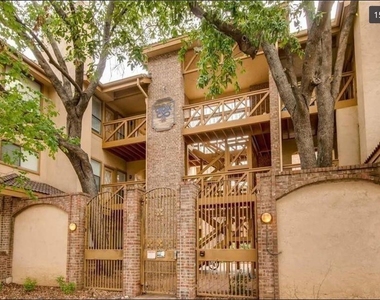 806 W 24th St - Photo Thumbnail 5