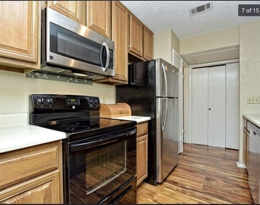 806 W 24th St - Photo Thumbnail 9