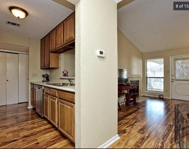 806 W 24th St - Photo Thumbnail 2