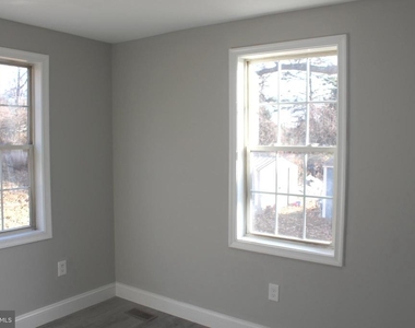 7967 Foster Avenue - Photo Thumbnail 38