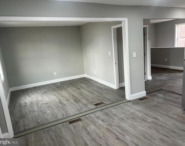 7967 Foster Avenue - Photo Thumbnail 17