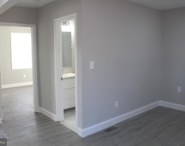 7967 Foster Avenue - Photo Thumbnail 37