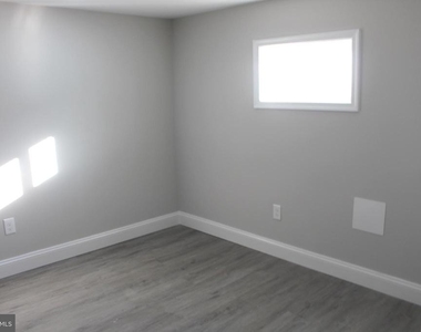 7967 Foster Avenue - Photo Thumbnail 28