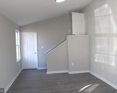 7967 Foster Avenue - Photo Thumbnail 34