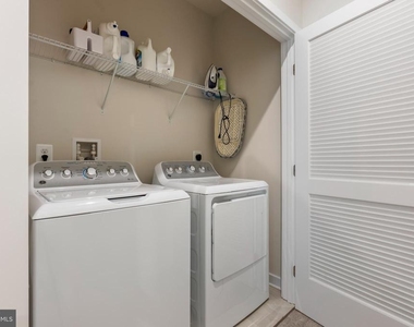 7903 Tanbridge Ln - Photo Thumbnail 32