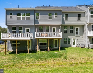 7903 Tanbridge Ln - Photo Thumbnail 34