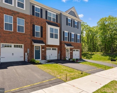 7903 Tanbridge Ln - Photo Thumbnail 1