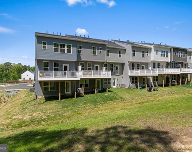 7903 Tanbridge Ln - Photo Thumbnail 33