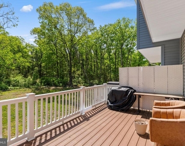 7903 Tanbridge Ln - Photo Thumbnail 10