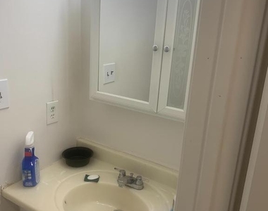 2405 Olden Avenue - Photo Thumbnail 3