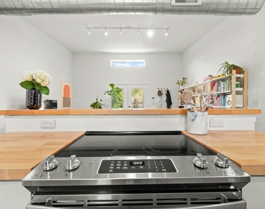 602 Persimmon St - Photo Thumbnail 11