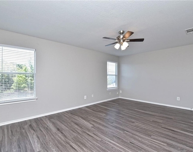 1172 Shadow Creek Blvd - Photo Thumbnail 13