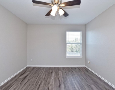 1172 Shadow Creek Blvd - Photo Thumbnail 17