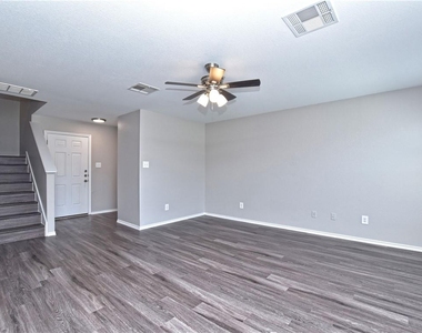 1172 Shadow Creek Blvd - Photo Thumbnail 7