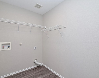 1172 Shadow Creek Blvd - Photo Thumbnail 20