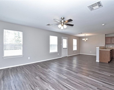 1172 Shadow Creek Blvd - Photo Thumbnail 8