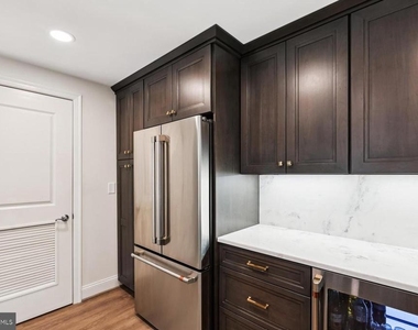 2501 Wisconsin Avenue Nw - Photo Thumbnail 5