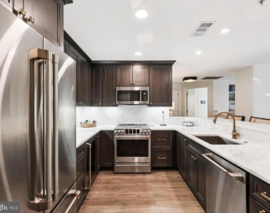 2501 Wisconsin Avenue Nw - Photo Thumbnail 4