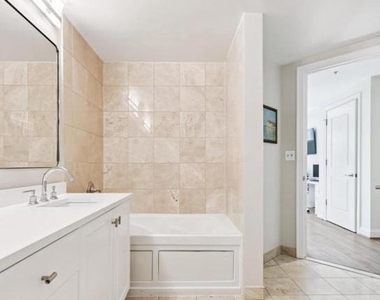 2501 Wisconsin Avenue Nw - Photo Thumbnail 17