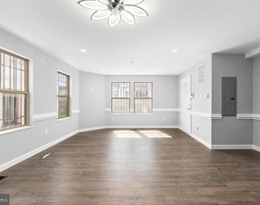 1829 Providence Street Ne - Photo Thumbnail 4