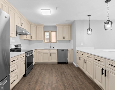 1829 Providence Street Ne - Photo Thumbnail 10