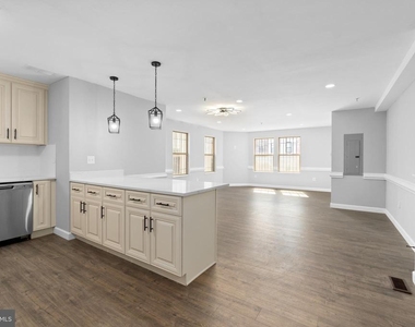 1829 Providence Street Ne - Photo Thumbnail 12