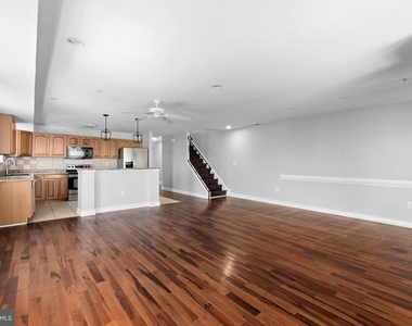 1829 Providence Street Ne - Photo Thumbnail 7