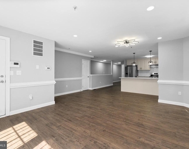 1829 Providence Street Ne - Photo Thumbnail 6