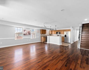 1829 Providence Street Ne - Photo Thumbnail 8