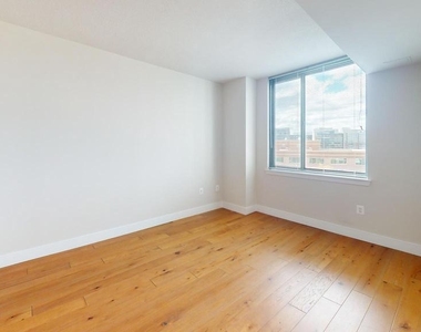 50 Florida Avenue Ne - Photo Thumbnail 7