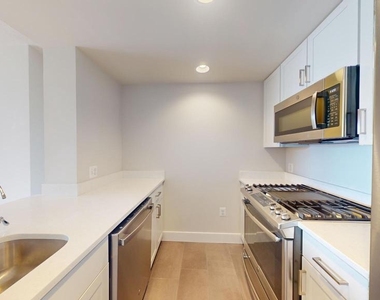 50 Florida Avenue Ne - Photo Thumbnail 4