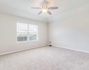 217 Yoakum St - Photo Thumbnail 11