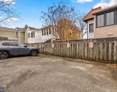 3247 38th Street Nw - Photo Thumbnail 25