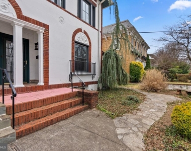 3247 38th Street Nw - Photo Thumbnail 2