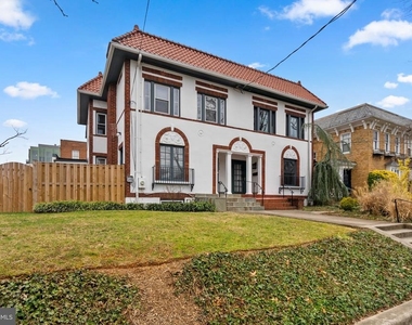 3247 38th Street Nw - Photo Thumbnail 1