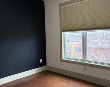 1301 H Street Ne - Photo Thumbnail 8