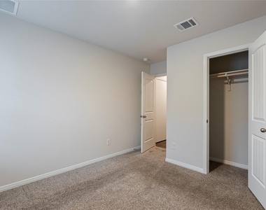 176 Texas Palmetto Cir - Photo Thumbnail 11