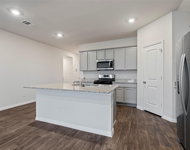 176 Texas Palmetto Cir - Photo Thumbnail 3