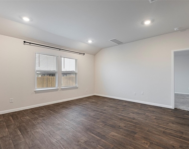 176 Texas Palmetto Cir - Photo Thumbnail 4