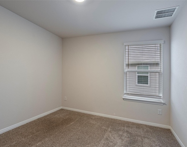 176 Texas Palmetto Cir - Photo Thumbnail 10