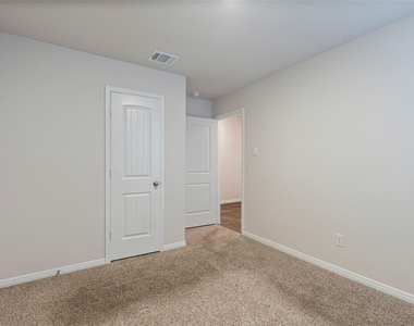 176 Texas Palmetto Cir - Photo Thumbnail 9