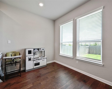 12603 Purple Prairie Ln - Photo Thumbnail 11