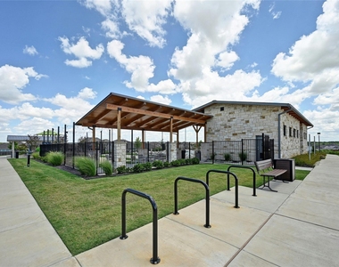 12603 Purple Prairie Ln - Photo Thumbnail 31