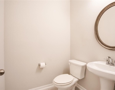 8049 Arezzo Dr - Photo Thumbnail 15