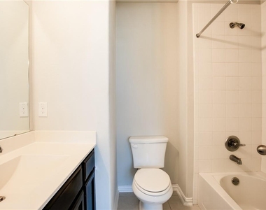 8049 Arezzo Dr - Photo Thumbnail 26