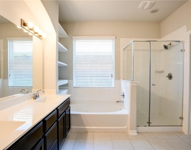 8049 Arezzo Dr - Photo Thumbnail 20