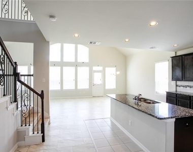 8049 Arezzo Dr - Photo Thumbnail 5